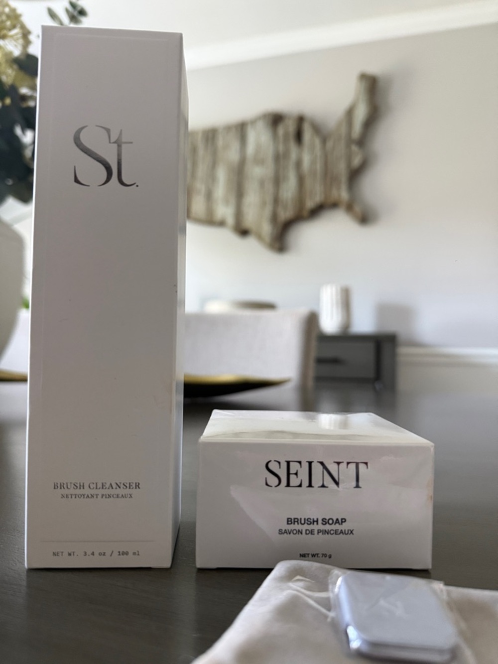 SEINT MAKEUP BRUSH CLEANSER AND BRUSH SOAP